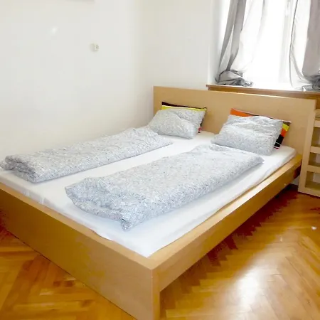 Apartment Jakominiplatz *